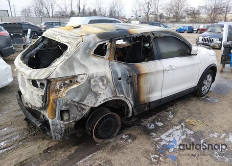 2018 Nissan Rogue Sport S z USA, uszkodzony, nr VIN JN1BJ1CPXJW150638